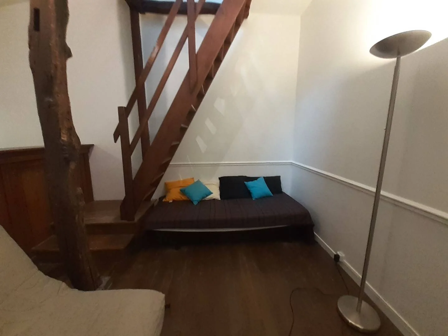 'de öğrenci dairesinde, tamamen mobilyalı kiralık oda