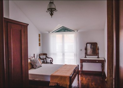 Madeira içinde aydınlık özel oda