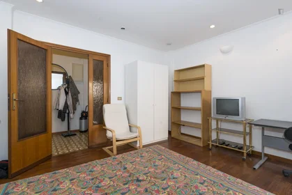 Chambre privée à Via Laurentina, image 4 de 20