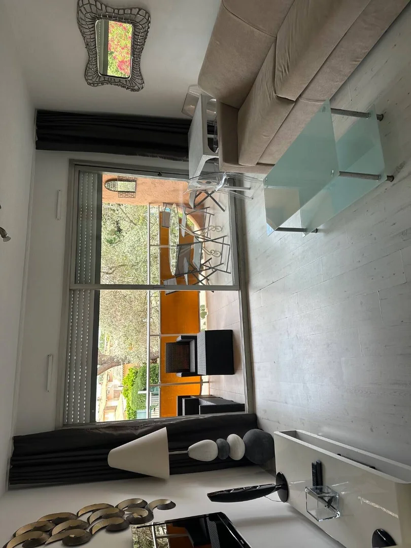 Budget-friendly student room close to campus in 