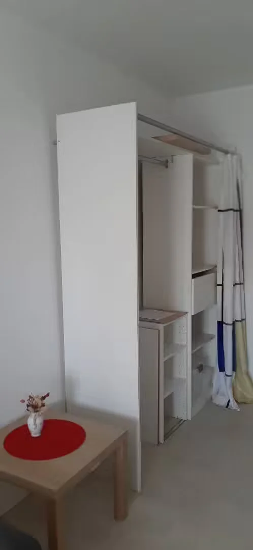 Habitación estudiantil económica cerca del campus en 