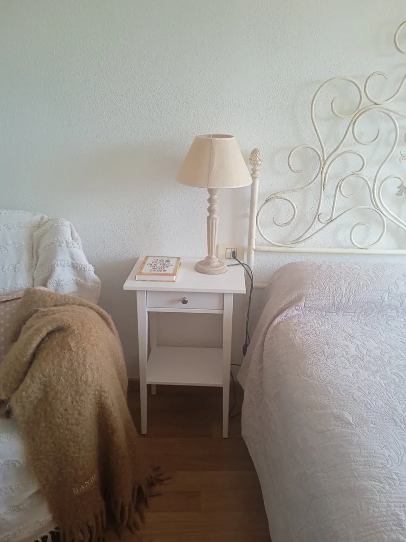 Habitación estudiantil económica con ubicación conveniente en 