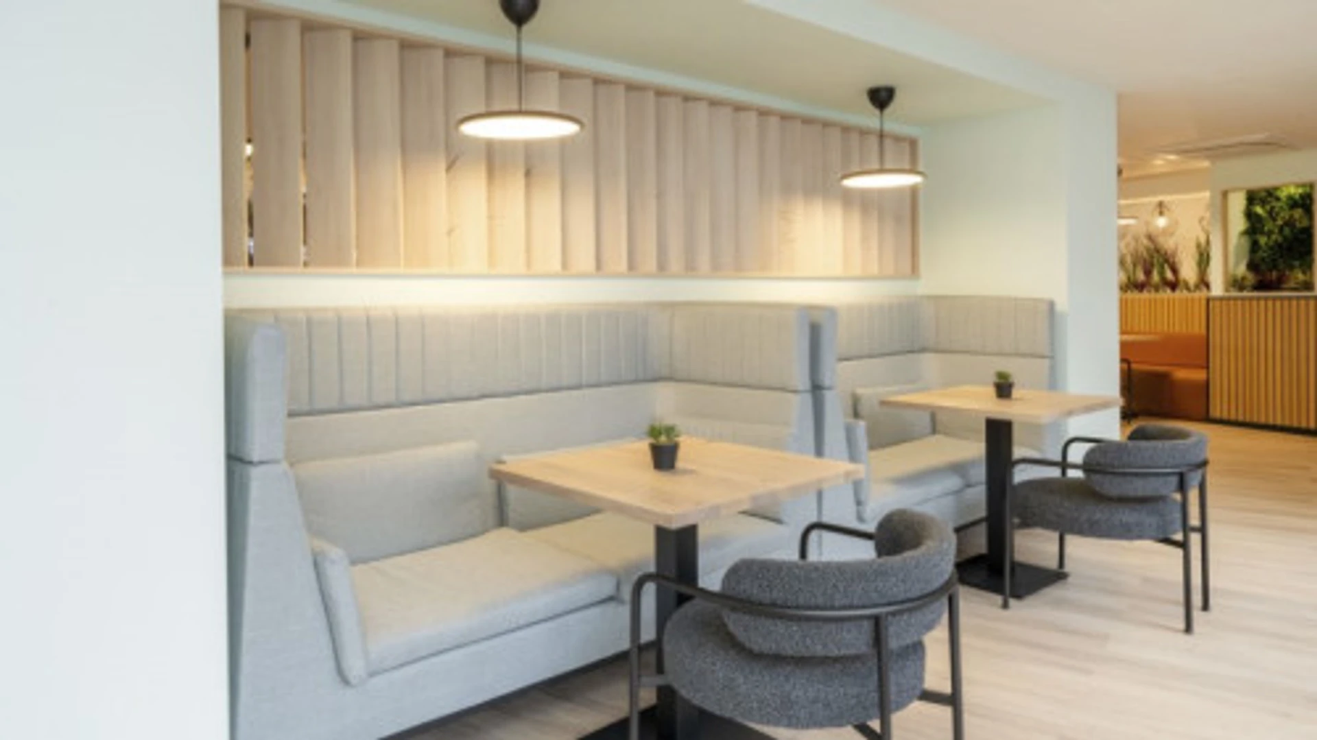 Student-friendly room in  with modern amenities