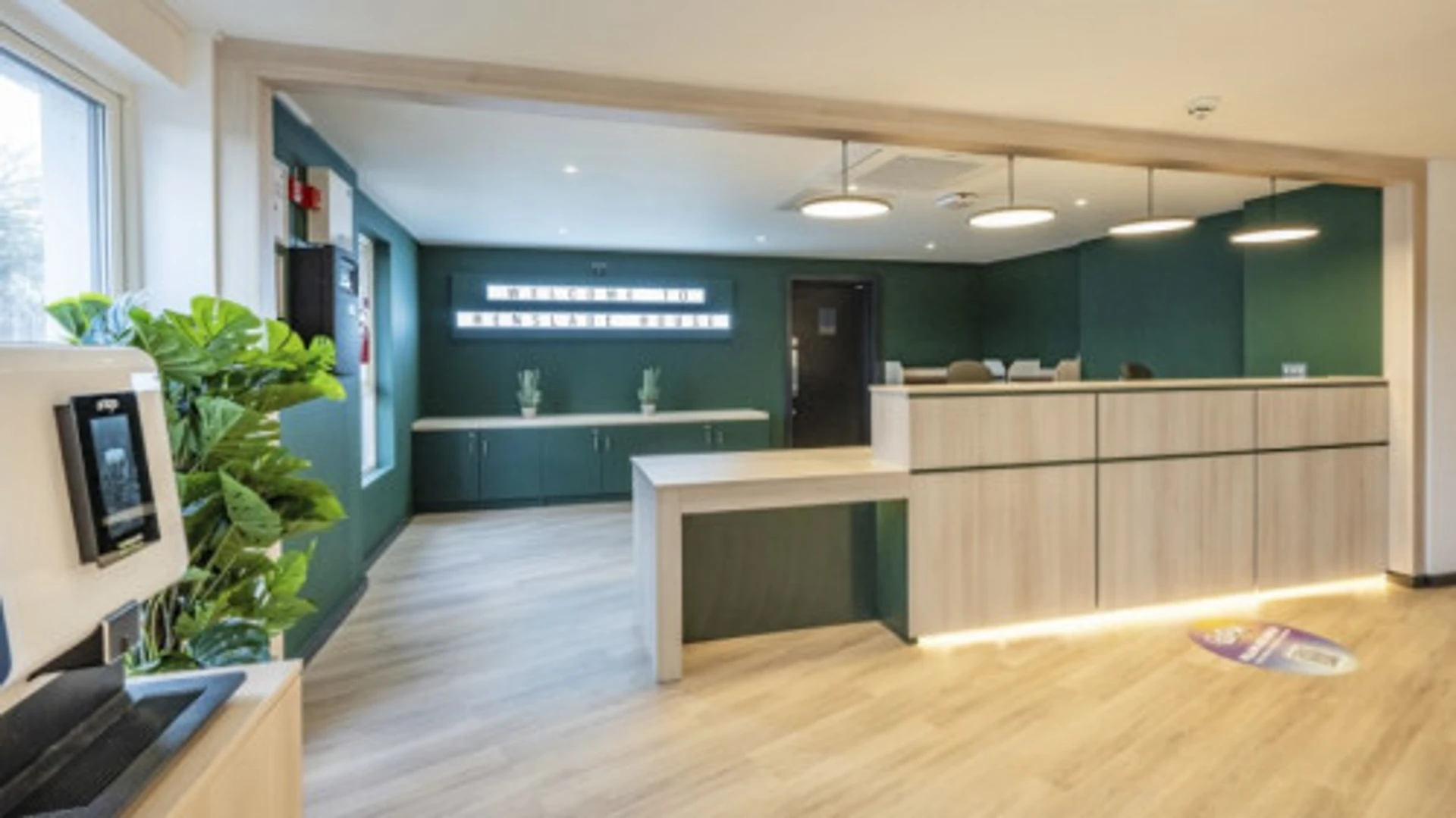 Economical student room with convenient location in 