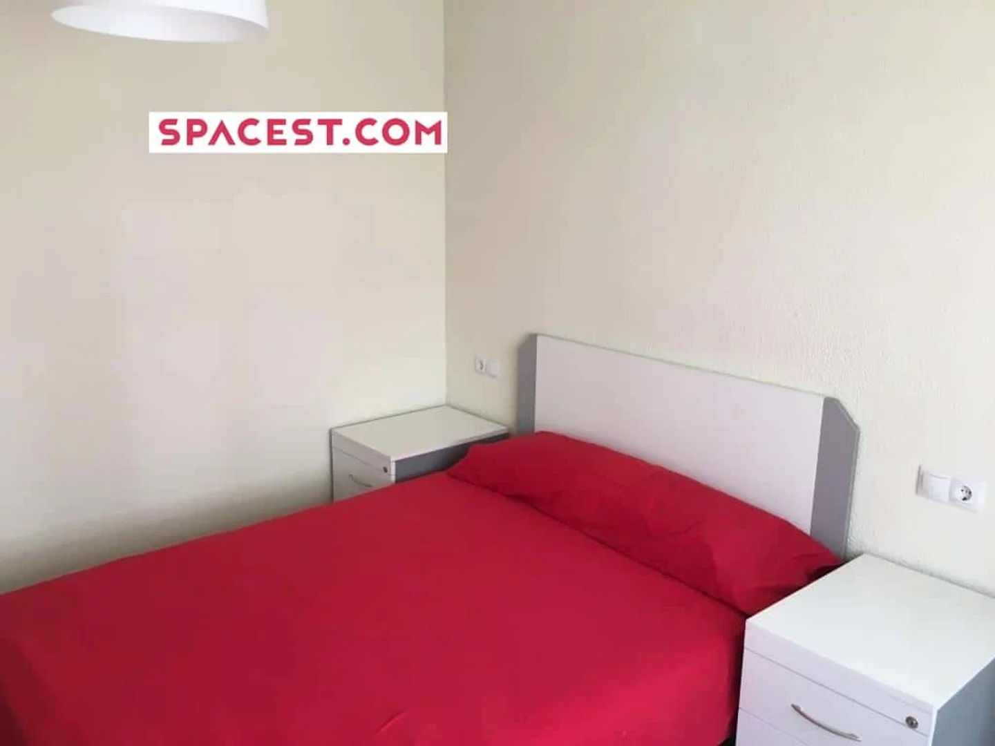 Comfortable and spacious student room in