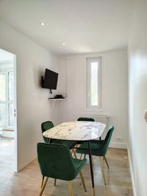 Chambre privée à Cergy, 95000, image 1 de 10