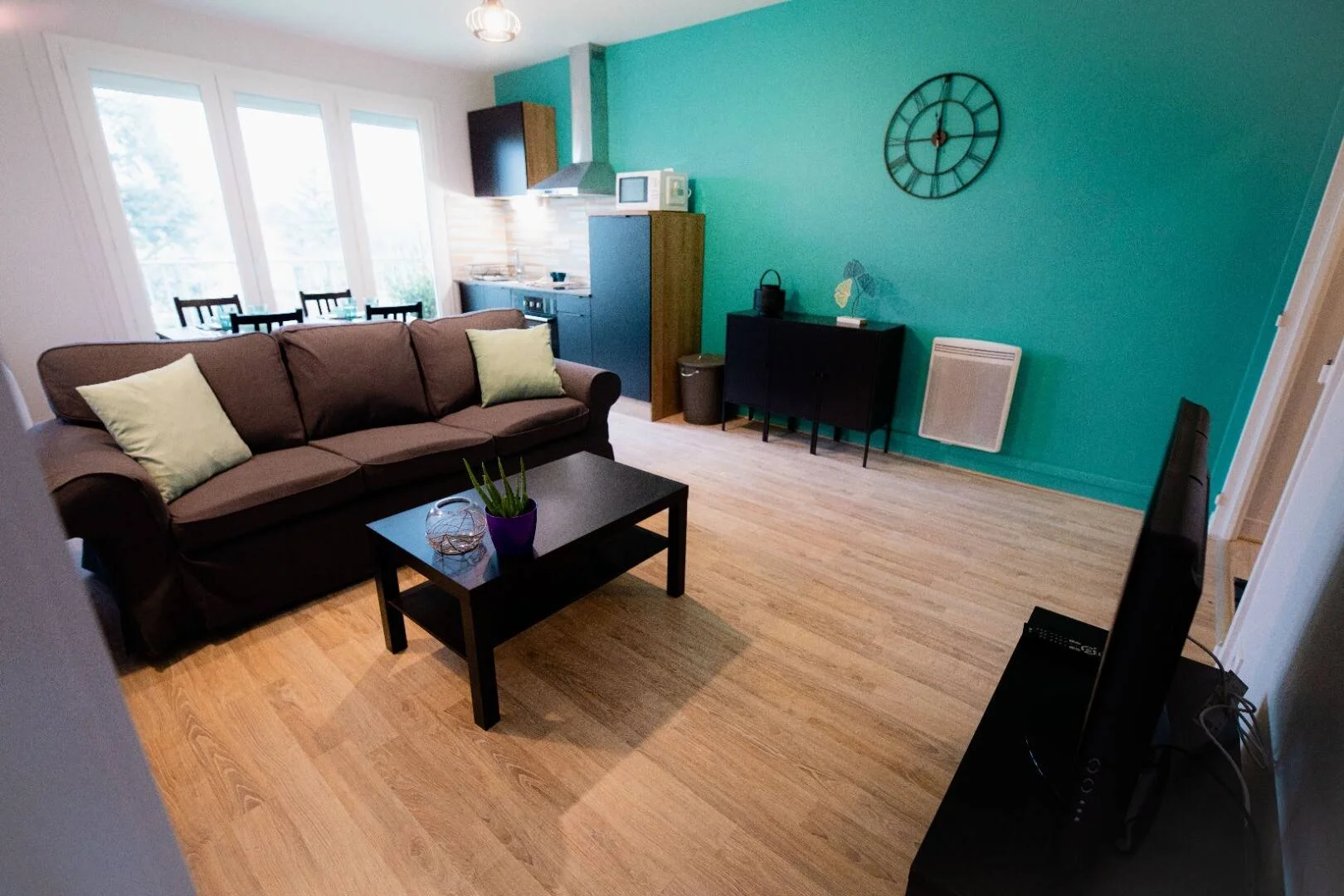 Economical student room with convenient location in 