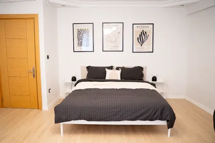 Habitación privada en Kozacık Sokak, 23, imagen 1 de 10