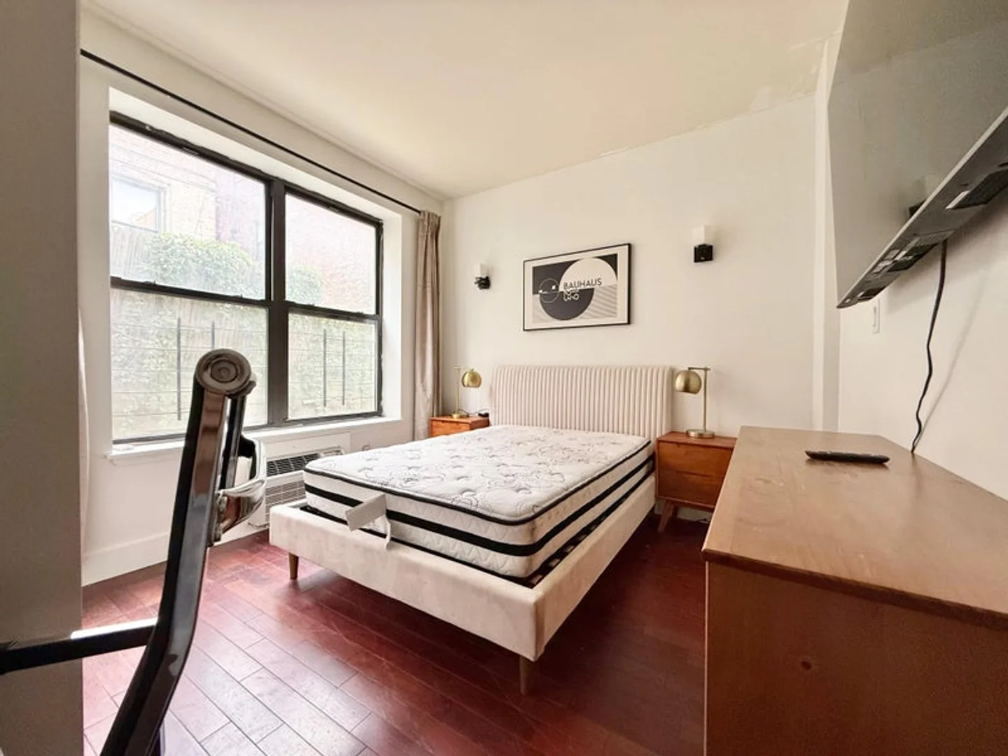 330 Starr Street, 1B, Bushwick, Brooklyn, NY, 11237