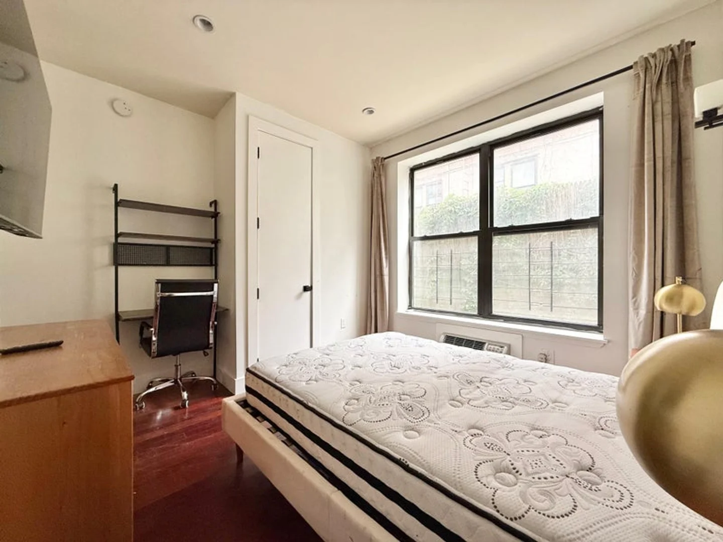 330 Starr Street, 1B, Bushwick, Brooklyn, NY, 11237