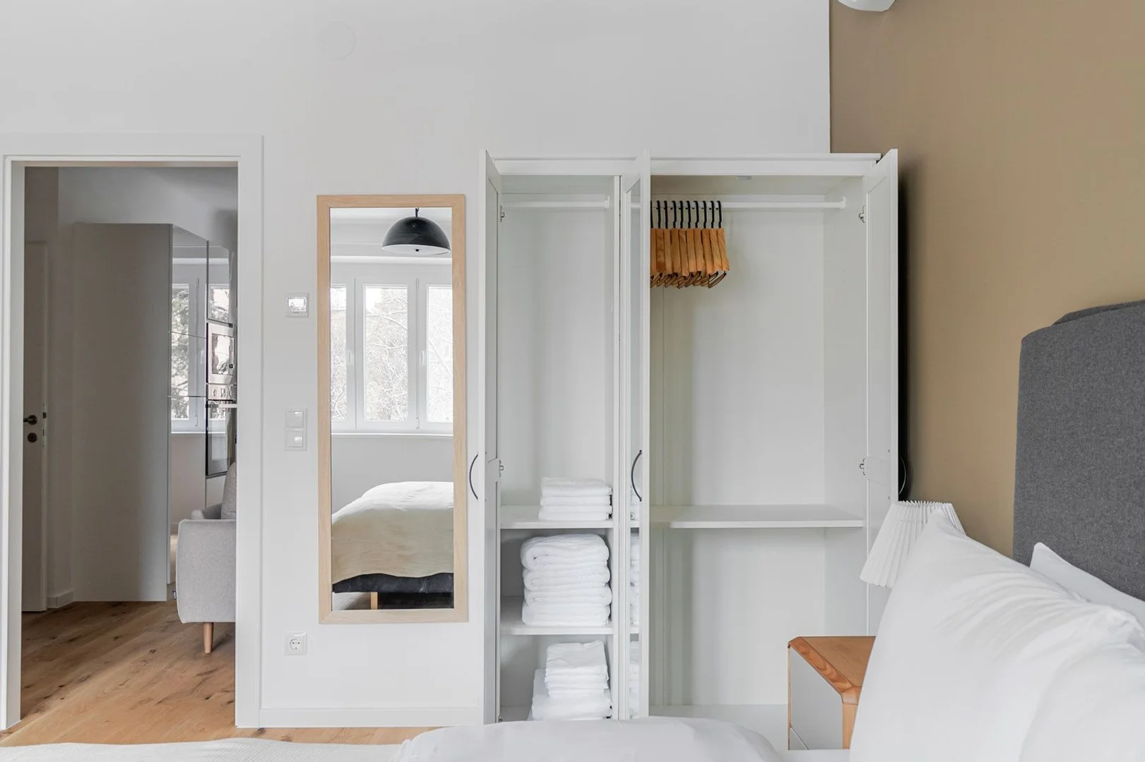 Comfortable and spacious student room in 