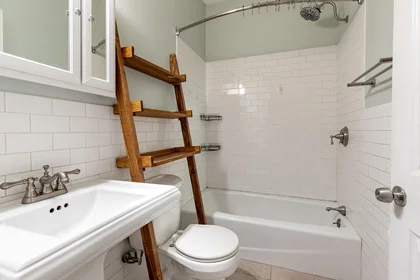 Alojamiento entero en residencia en 40, Woodward St., Unit 1, South Boston, Boston, MA, 02127, imagen 12 de 25