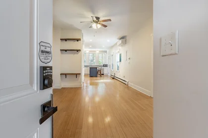 Alojamiento entero en residencia en 40, Woodward St., Unit 1, South Boston, Boston, MA, 02127, imagen 13 de 25