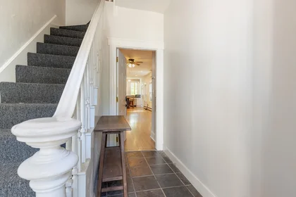 Alojamiento entero en residencia en 40, Woodward St., Unit 1, South Boston, Boston, MA, 02127, imagen 8 de 25