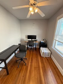 Gesamte Unterkunft im Wohnheim in der 126, Neponset Ave., Unit 3, Dorchester, Boston, MA, 02122, bild 11 von 13