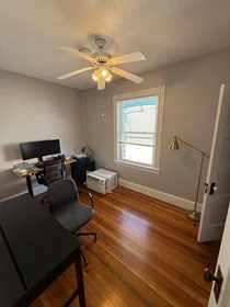 Gesamte Unterkunft im Wohnheim in der 126, Neponset Ave., Unit 3, Dorchester, Boston, MA, 02122, bild 12 von 13