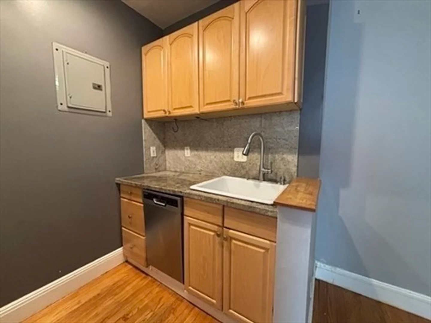 2001, Commonwealth Ave., Unit 2, Brighton, Boston, MA, 02135