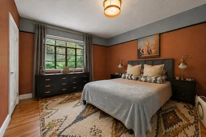 Alojamiento entero en residencia en 97, Strathmore Rd., Unit 2, Brighton, Boston, MA, 02135, imagen 1 de 11