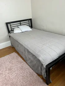 Gesamte Unterkunft im Wohnheim in der 5, Otisfield St., Unit 1, Dorchester, Boston, MA, 02121, bild 14 von 19