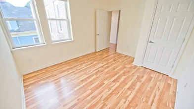 Gesamte Unterkunft im Wohnheim in der 39, Bishop Joe L Smith Way, Unit 5, Dorchester, Boston, MA, 02121, bild 2 von 19