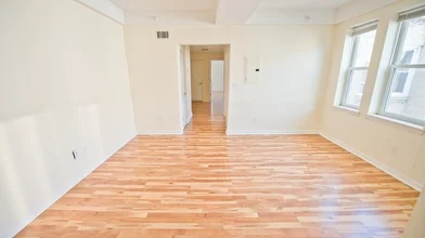 Gesamte Unterkunft im Wohnheim in der 39, Bishop Joe L Smith Way, Unit 5, Dorchester, Boston, MA, 02121, bild 14 von 19