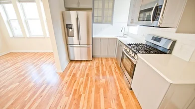 Gesamte Unterkunft im Wohnheim in der 39, Bishop Joe L Smith Way, Unit 5, Dorchester, Boston, MA, 02121, bild 18 von 19