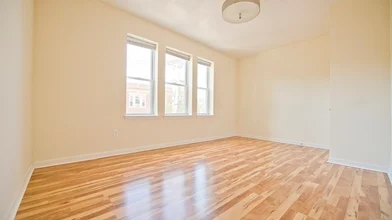 Gesamte Unterkunft im Wohnheim in der 39, Bishop Joe L Smith Way, Unit 5, Dorchester, Boston, MA, 02121, bild 6 von 19