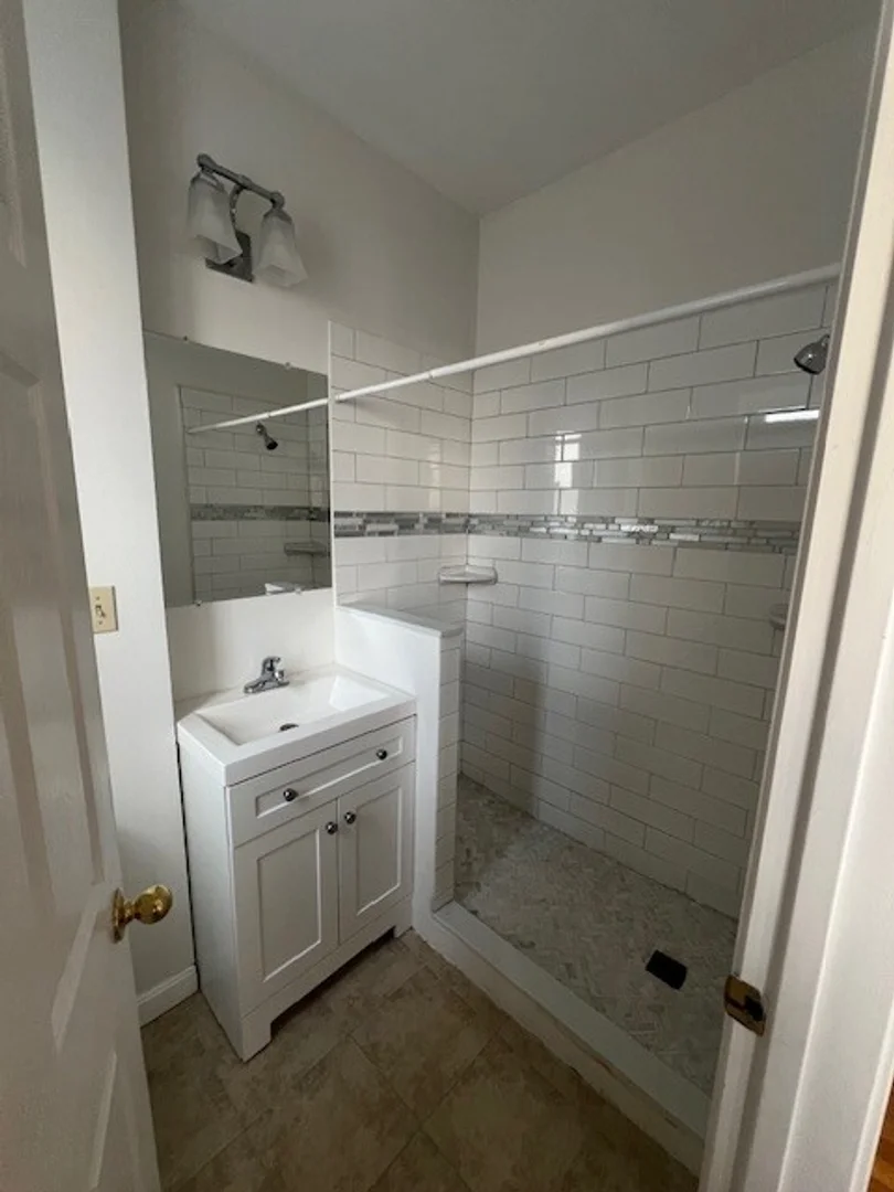 Compact studio apartment ideal for students in 