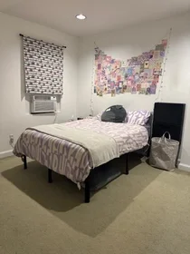 Gesamte Unterkunft im Wohnheim in der 133, Saint Botolph St., Unit 2, Back Bay, Boston, MA, 02115, bild 2 von 12
