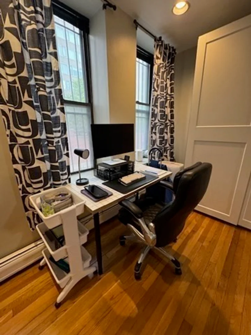133, Saint Botolph St., Unit 2, Back Bay, Boston, MA, 02115