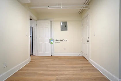 Entire place in residence at 6, Camelot Ct., Unit A, Brighton, Boston, MA, 02135, image 12 of 19