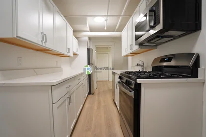 Entire place in residence at 6, Camelot Ct., Unit A, Brighton, Boston, MA, 02135, image 13 of 19