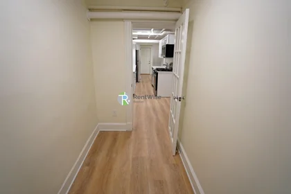 Entire place in residence at 6, Camelot Ct., Unit A, Brighton, Boston, MA, 02135, image 16 of 19