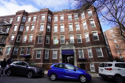 Entire place in residence at 6, Camelot Ct., Unit A, Brighton, Boston, MA, 02135, image 8 of 19