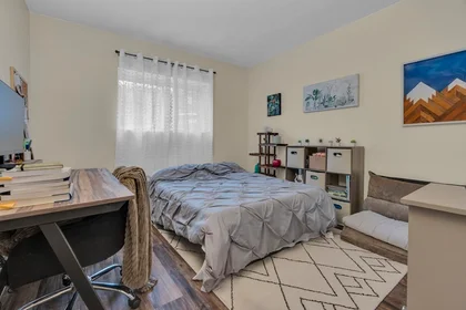 Alojamiento entero en residencia en 10, Scottfield Rd., Unit 2, Allston, Boston, MA, 02134, imagen 9 de 10