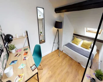 Private room at Rue Jarente, image 1 of 10