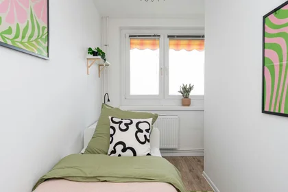 Quarto privado em Hubertusdamm, imagem 1 de 10