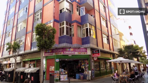 Entire place at Calle Bernardo de la Torre, image 13 of 17