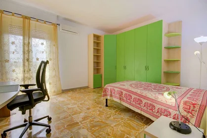 Quarto privado em Via Giovanni Costetti, imagem 1 de 10