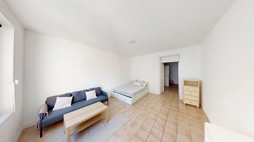 Private room at 44 Rue Du Cerf, image 1 of 10