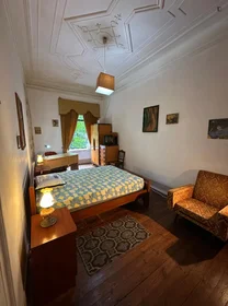 Private room at Avenida Elias Garcia, image 1 of 6