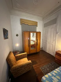 Private room at Avenida Elias Garcia, image 3 of 6