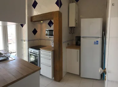 Quarto privado em Rua Capitão Renato Baptista, imagem 3 de 7
