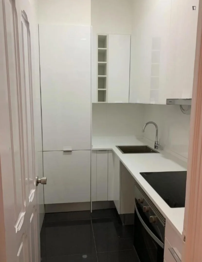Bezahlbares Zimmer für Studenten mit ausreichender Beleuchtung in 