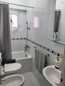Chambre privée à R. da Quinta do Jacinto, image 6 de 6