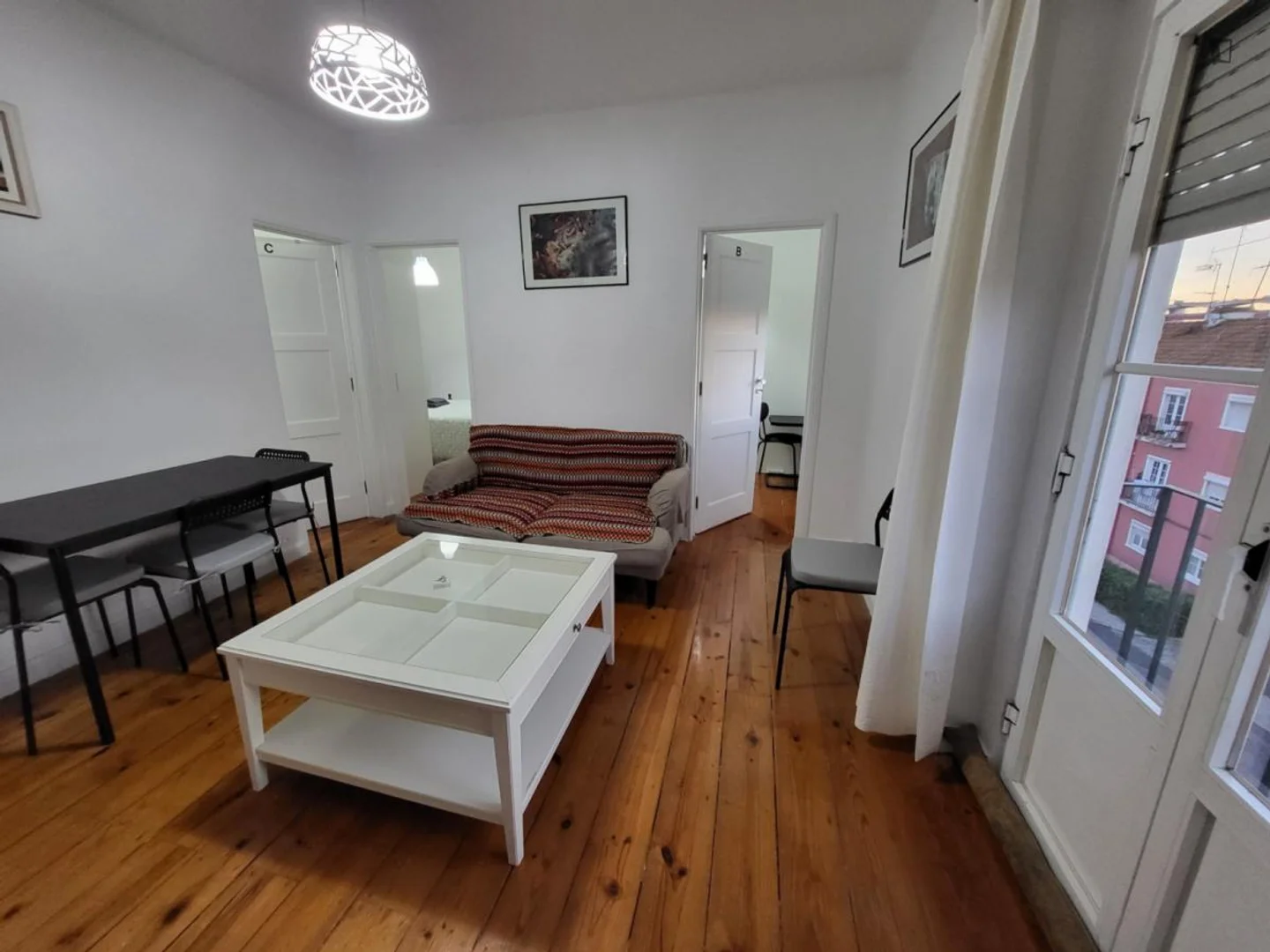 Chambre à louer dans un appartement d'étudiant à , entièrement meublée