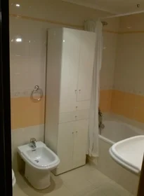 Privatzimmer in der Avenida Berlim, bild 6 von 17
