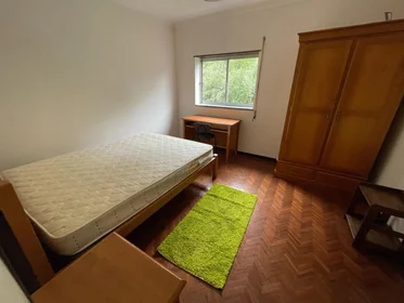 Habitación privada en R. da Volta das Calçadas, imagen 1 de 10