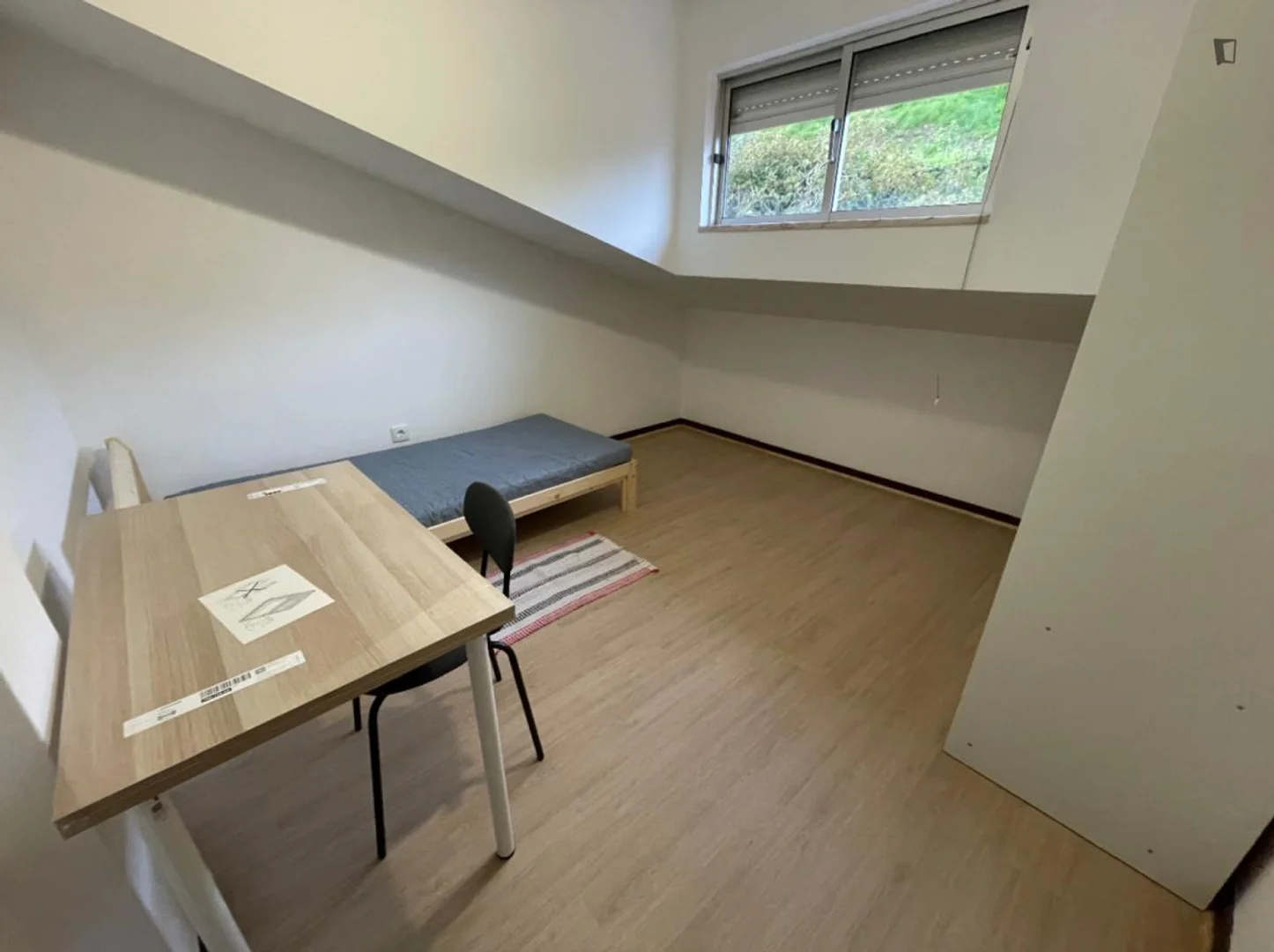 Habitación en apartamento estudiantil en alquiler en , completamente amueblado