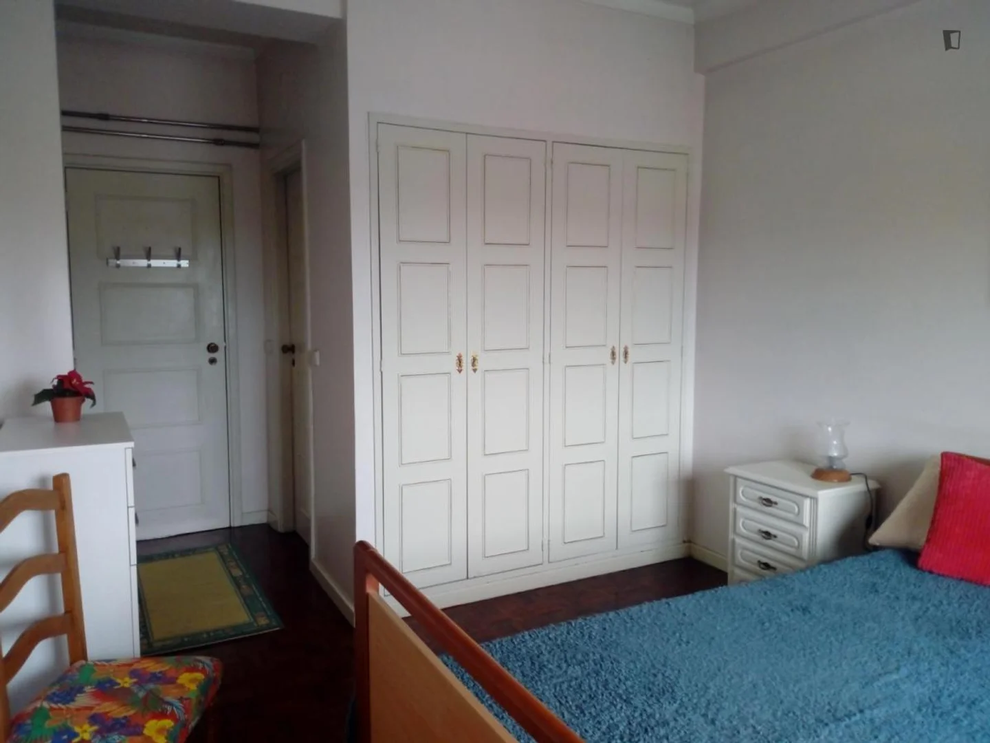 Zimmer in Studentenwohnung in  zu vermieten, voll möbliert
